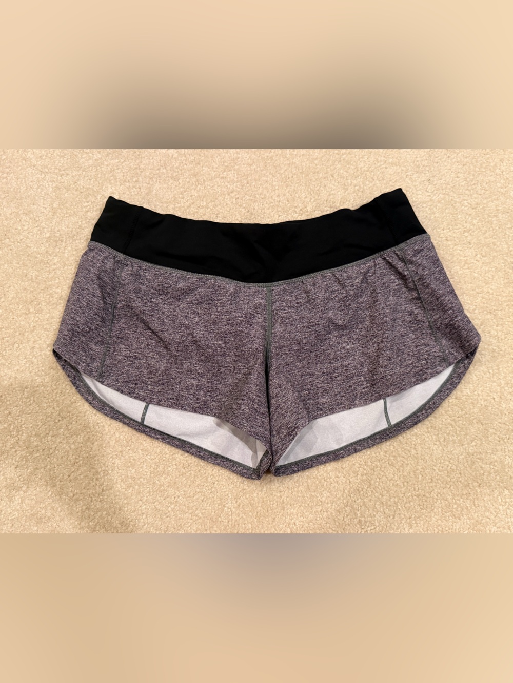 Lululemon Speed Shorts (Size 6)